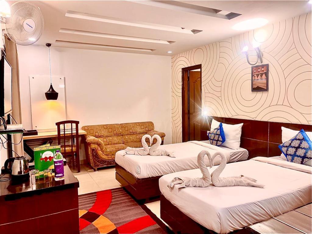 Hotel Queens Tower Amritsar Exterior foto